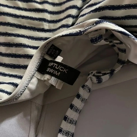 Niptuck Striped One Piece Swimsuit Size 4 - Picture 4 of 5